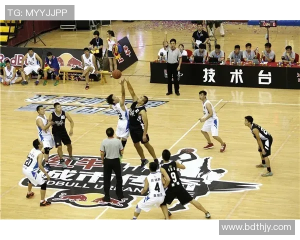 聚焦篮球巨星成长之路与赛场荣光全景解读其传奇时刻与精神力量魅