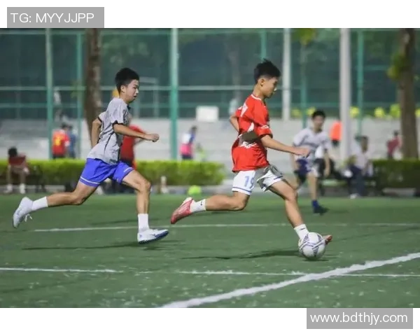 足球世界新格局：全球联赛兴起与青年才俊崛起的双重挑战